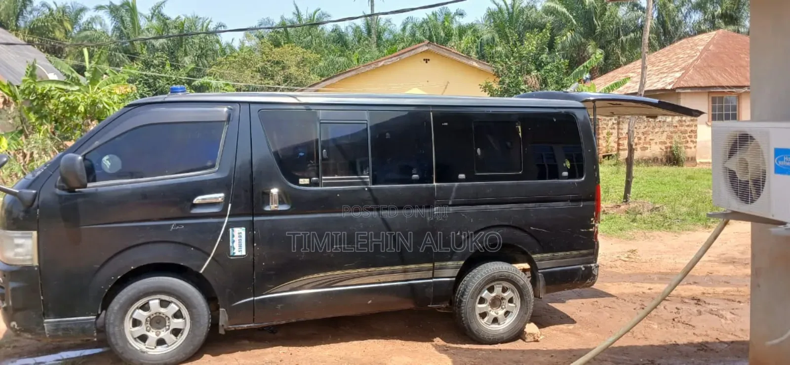 Toyota HiAce 2015 Black
