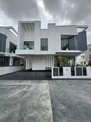 4bdrm Duplex in Chevron for sale