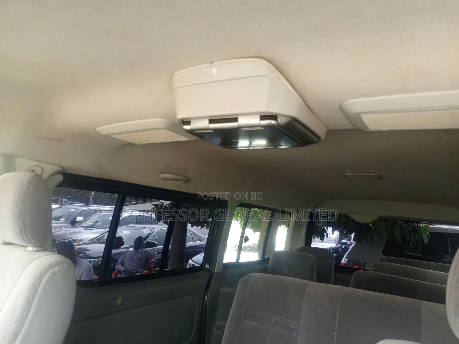 Toyota HiAce 2012 Black