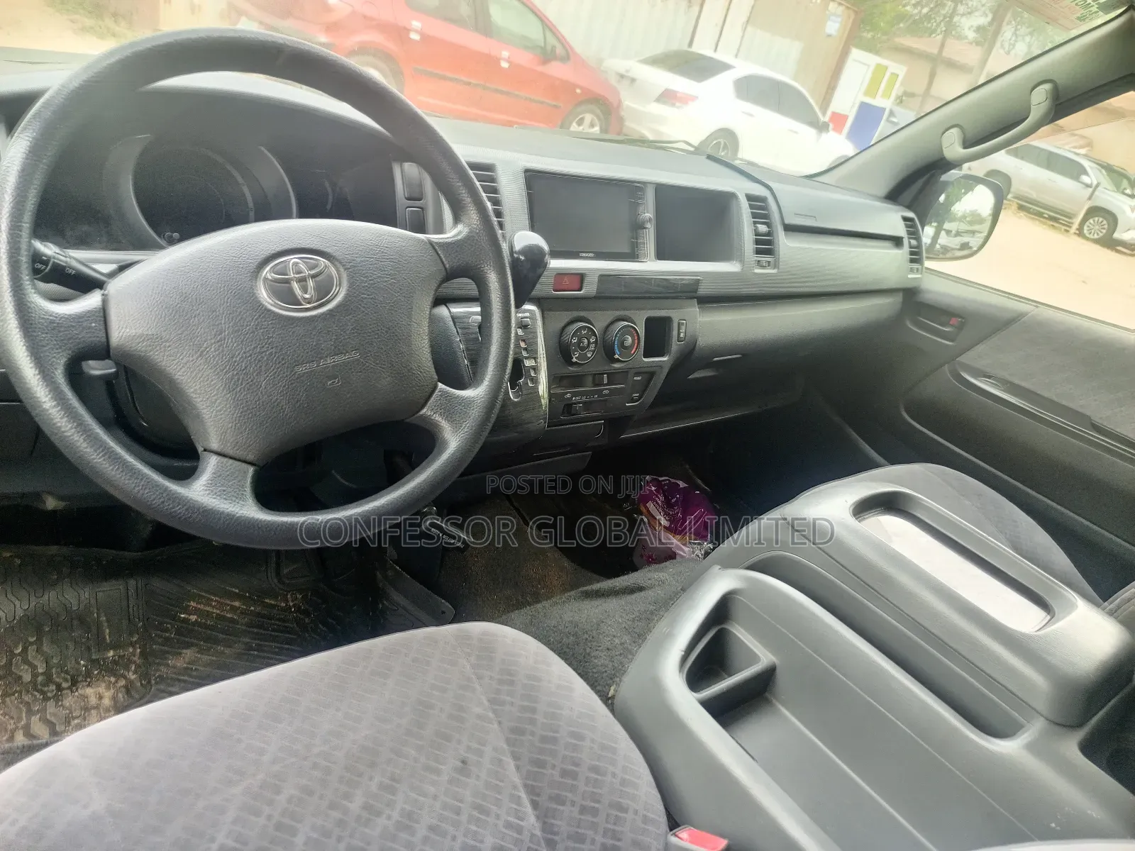 Toyota HiAce 2012 Black