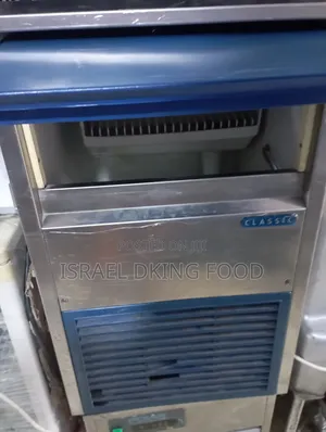 24 Cubes Industrial Quality Stainless Fairly Used Ice Cube Machine