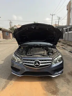 Mercedes-Benz E350 Base 4Matic Sedan AWD (3.5L 6cyl 7A) 2014 Blue