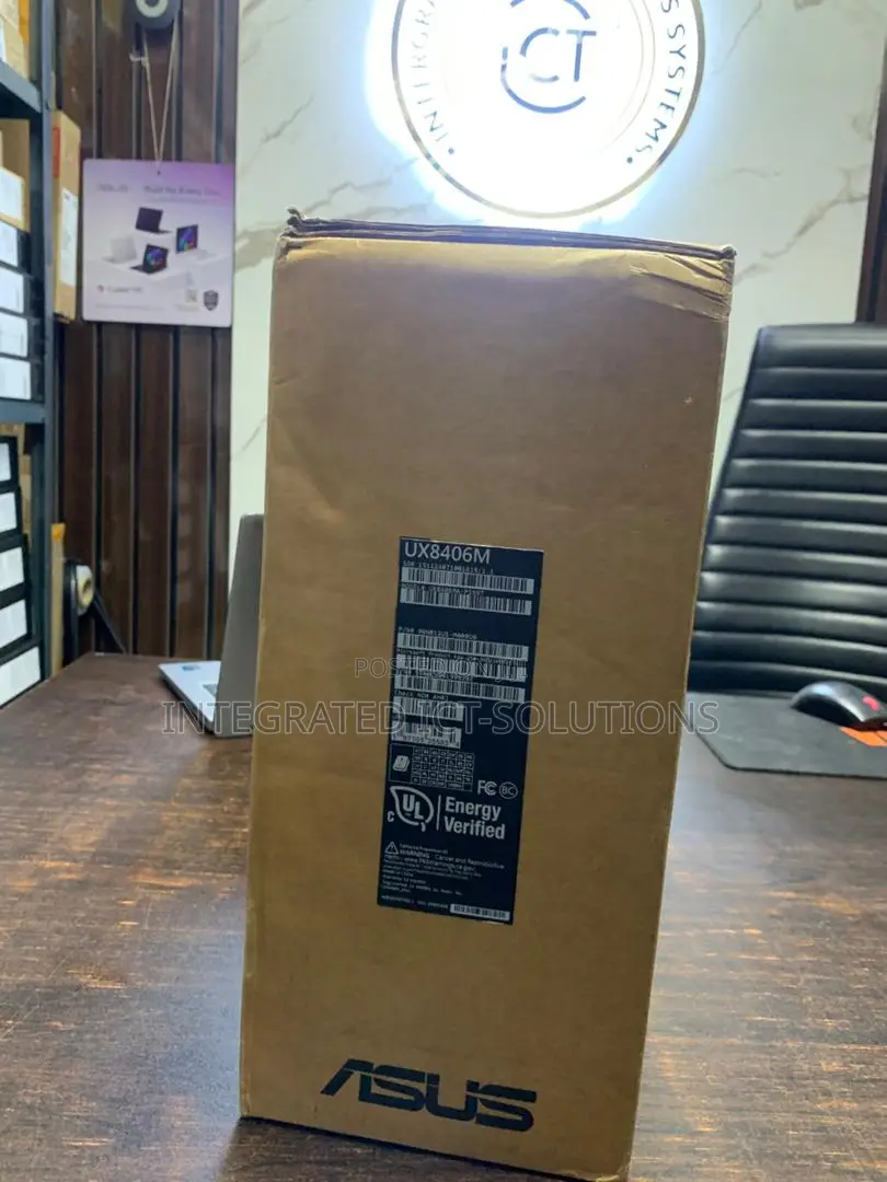 New Laptop Asus 32GB Intel Core Ultra 9 SSD 1T