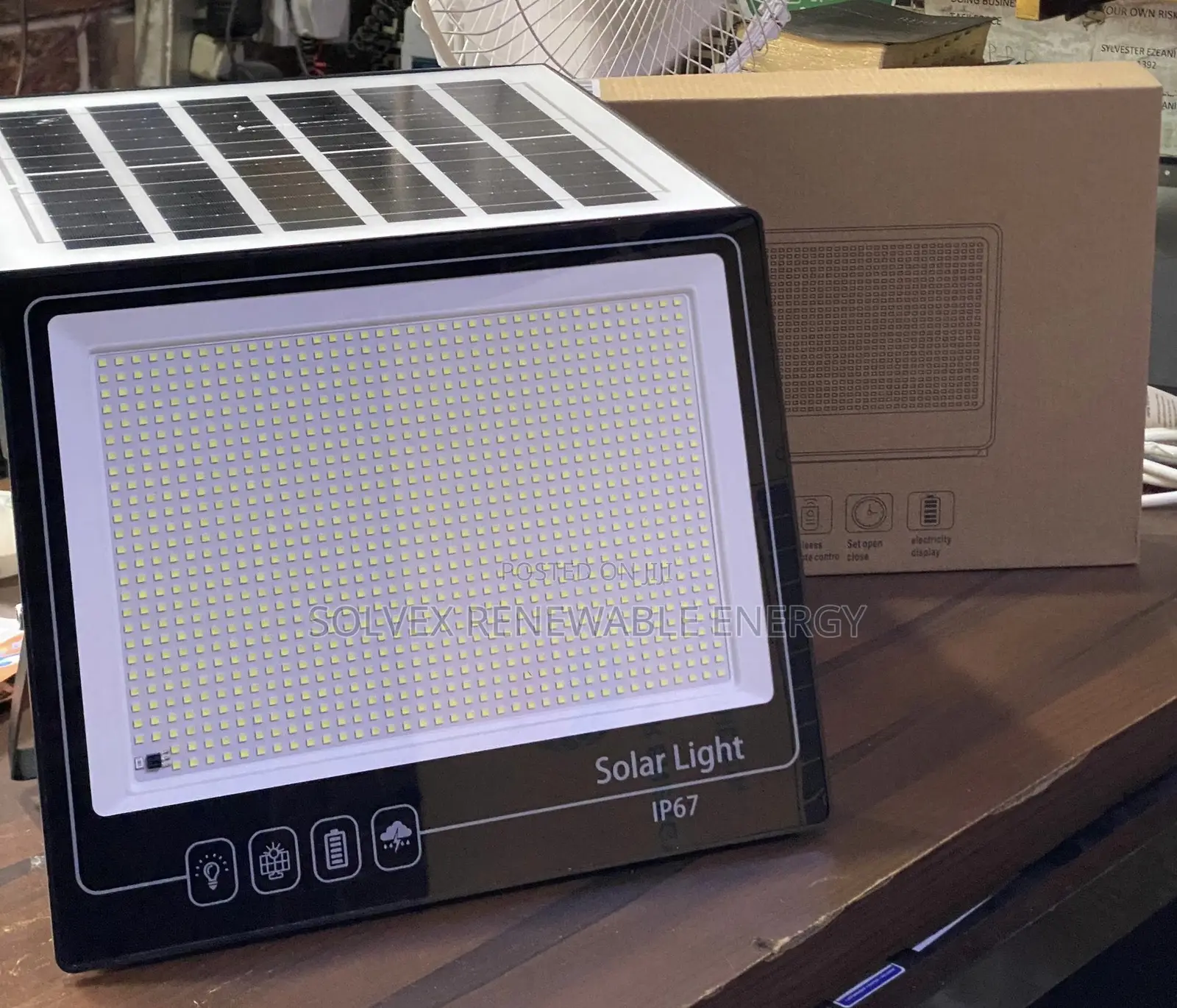 Discovery 500w Solar Powered Flood Led Light