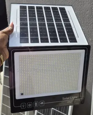 Discovery 300w Solar Powered Flood Led Light
