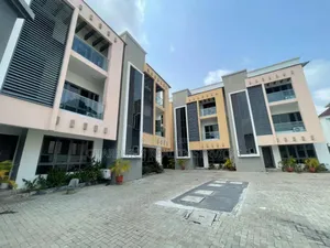 4bdrm Duplex in Banana Island for rent
