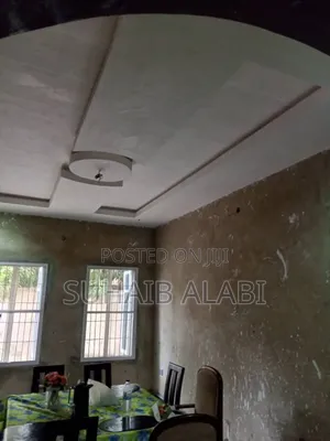 3bdrm Duplex in Alalubosa Estate for sale