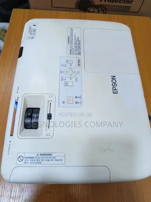 Epson Eb-1950 4500 Lumens 3lcd Professional Projector