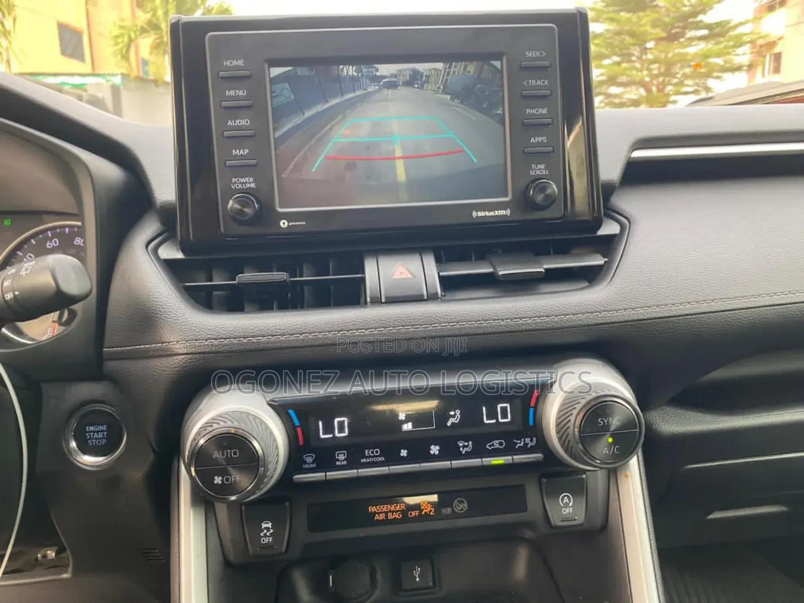 Toyota RAV4 XLE 2021 Gray