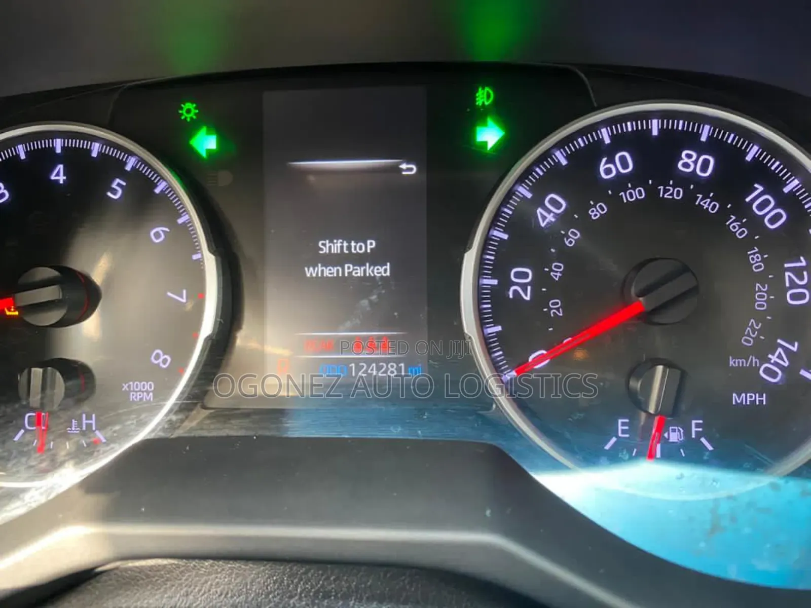 Toyota RAV4 XLE 2021 Gray