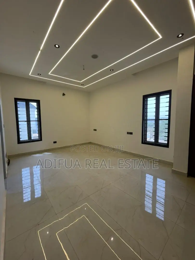 Smart 5-Bedroom Fully Detached + 2b.Q