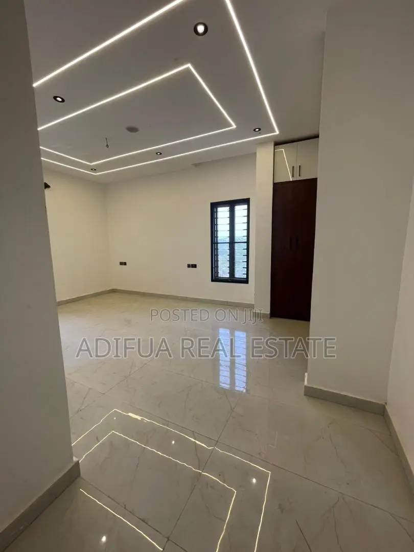Smart 5-Bedroom Fully Detached + 2b.Q