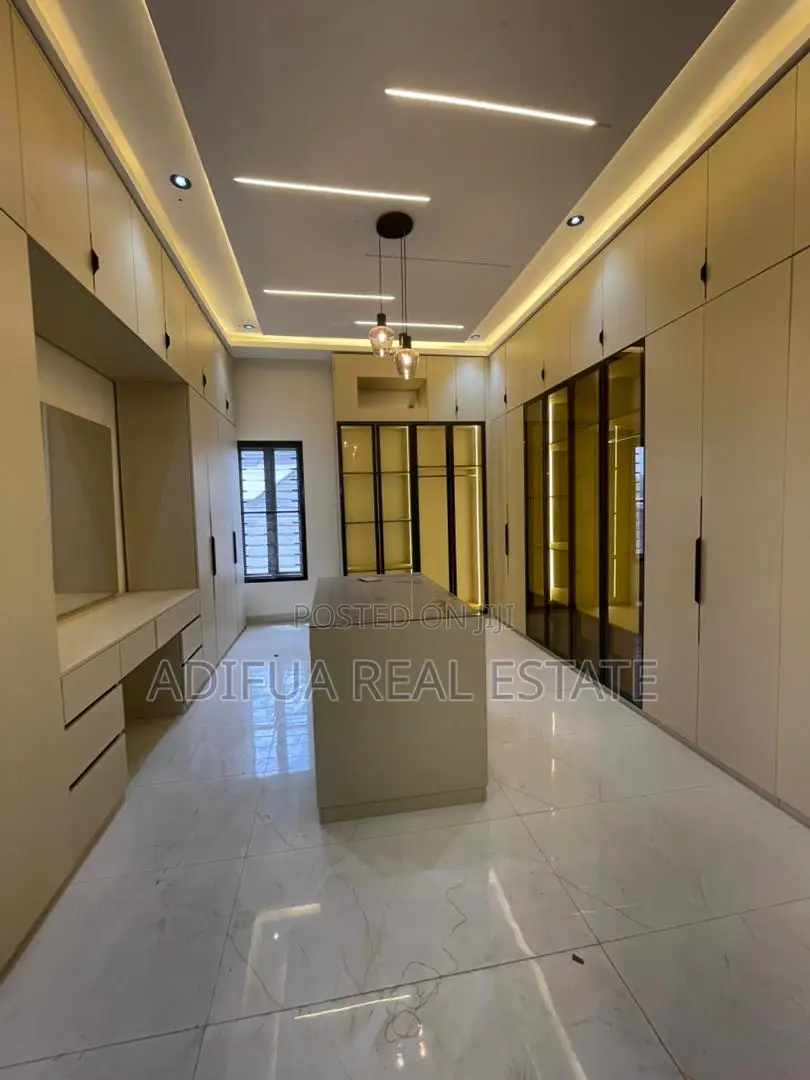 Smart 5-Bedroom Fully Detached + 2b.Q