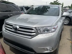 Toyota Highlander Limited 3.5l 4WD 2013 Silver