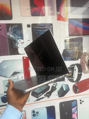 Laptop Apple MacBook Pro 2021 M1 16GB Apple M1 Pro SSD 512GB