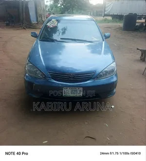 Toyota Camry 2004 Blue