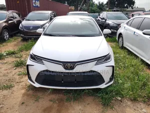 Toyota Corolla 2021 White