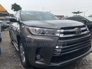 Toyota Highlander Limited 4dr SUV AWD (3.5L 6cyl 6A) 2015 Gray