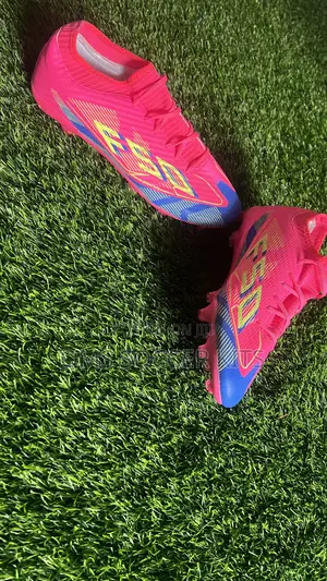 F50 Pink Soccer Boot (42 45)
