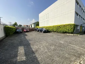 4bdrm Duplex in Park View Estate for rent