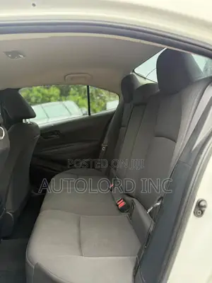 Toyota Corolla LE 2022 White