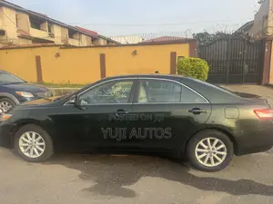 Toyota Camry 2010 Green