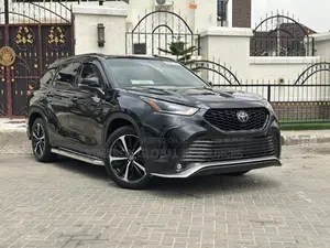 Toyota Highlander XSE 2021 Black