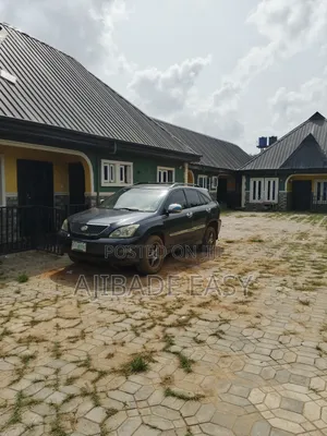 7bdrm Block of Flats in Ayobo for sale