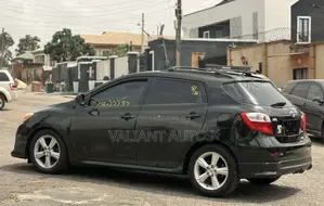 Toyota Matrix S Hatchback AWD (2.4L 4cyl 4A) 2009 Black
