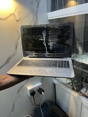 Laptop HP 15-dw1197nia 8GB AMD SSD 128GB