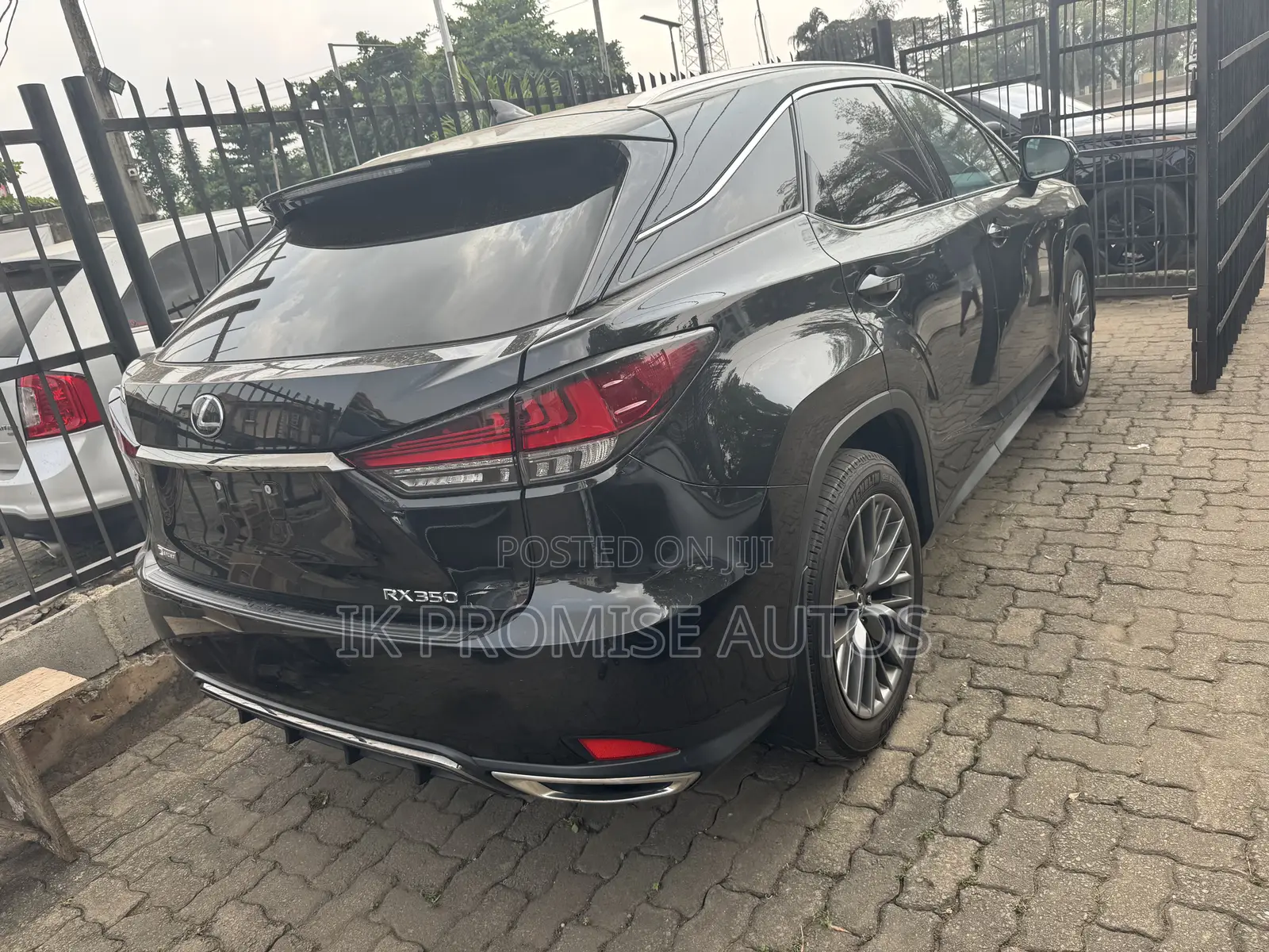Lexus RX 2022 Black