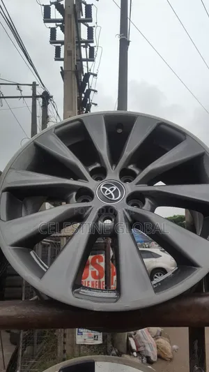Toyota 2008 and 2017 Camry Rim Size 17