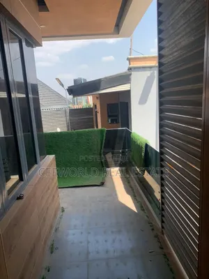 3bdrm Apartment in Kasumu Estate Zone A, Akala Express for rent