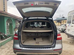Mercedes-Benz M Class ML 350 BlueTEC 4Matic 2012 Gray