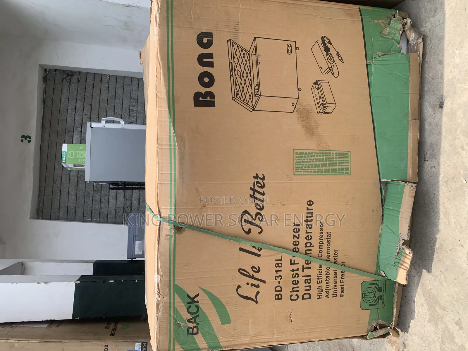 318l Ac/Dc Bona Chest Freezer