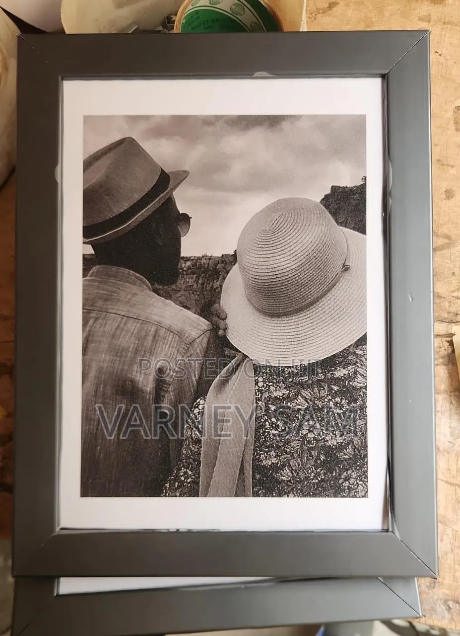 A3, A5, 24x36, 12x18 Frame Size. Official Portrait Frames
