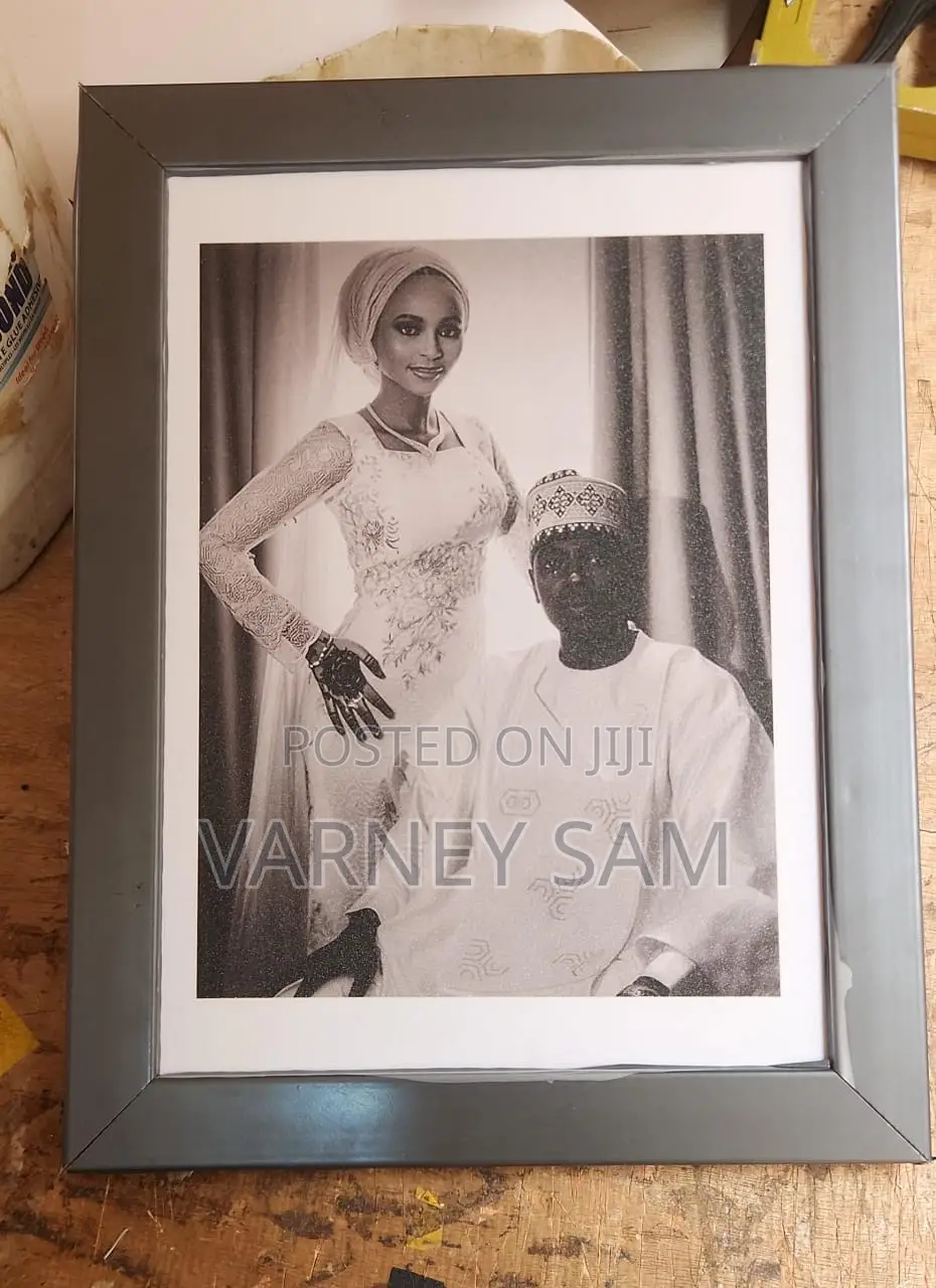 A3, A5, 24x36, 12x18 Frame Size. Official Portrait Frames