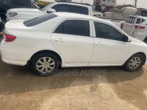 Toyota Corolla 2012 White