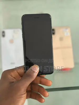 Apple XR 128 GB Red