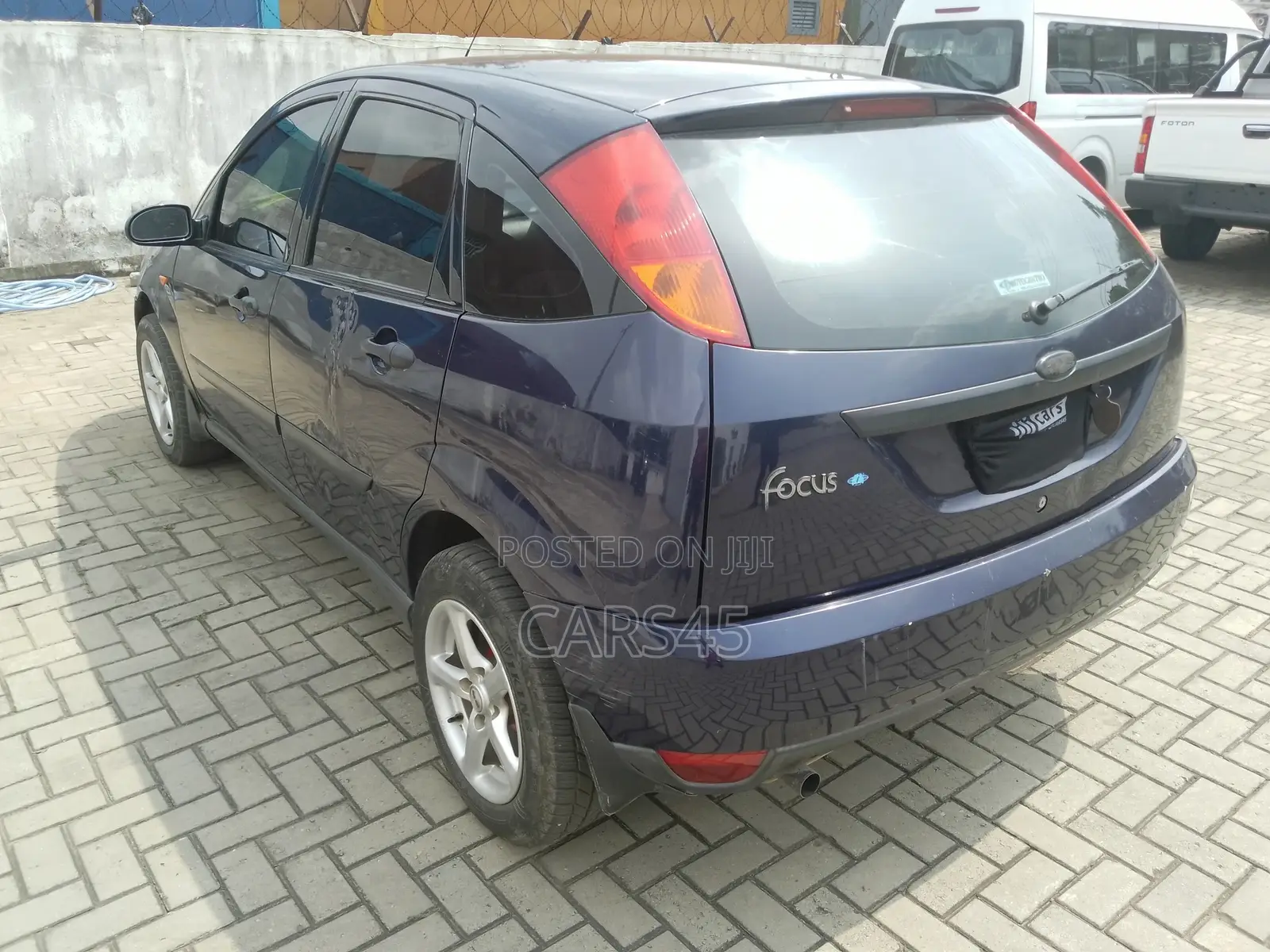 Ford Focus 2000 Blue