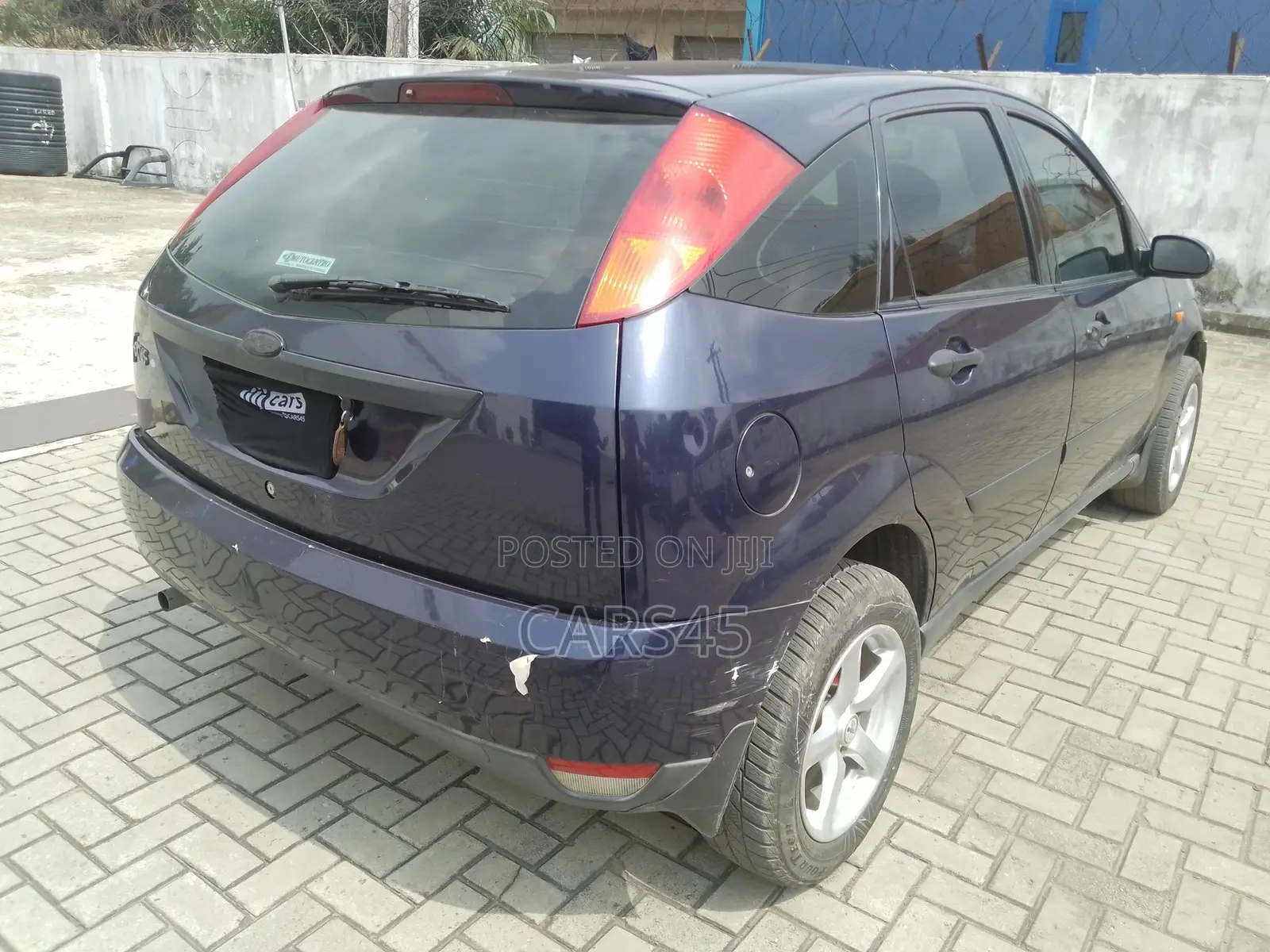 Ford Focus 2000 Blue