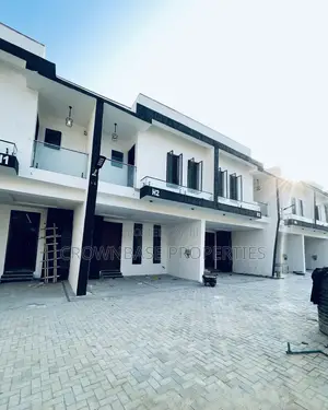 4bdrm Duplex in Lekki for sale
