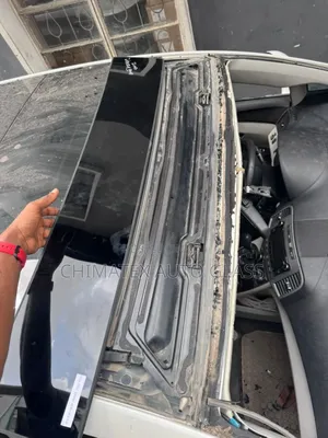Toyota Venzer First Small Panoramic Roof Glass Available
