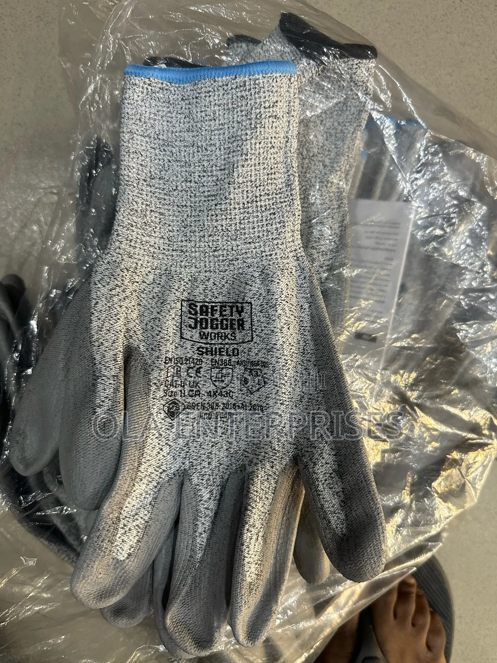 Hand Gloves