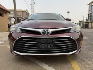 Toyota Avalon XLE Premium FWD Sedan (3.6L 6cyl 6A) 2016 Burgundy