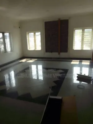 3bdrm Apartment in Lekki Phase 1 for rent