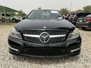 Mercedes-Benz C300 Luxury 4Matic Sedan AWD (3.0L 6cyl 7A) 2012 Black