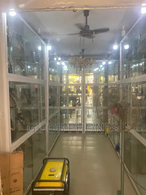 Ceiling Height Mirror Show Glass for Business