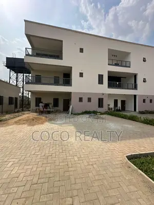 5bdrm Townhouse/Terrace in Kado for sale