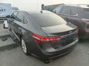 Toyota Avalon Limited Sedan FWD (3.5L 6cyl 6A) 2013 Gray